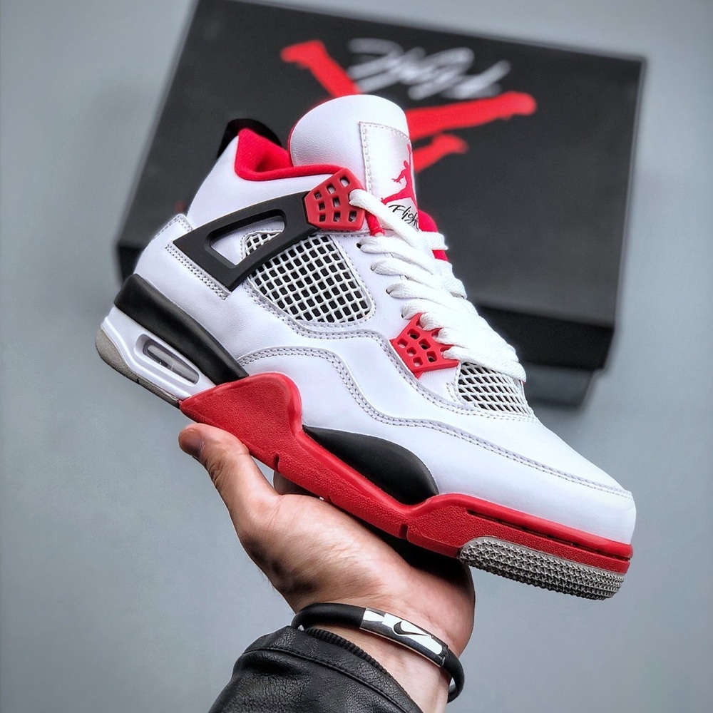 Jordan 4 Retro OG GS “Fire Red”